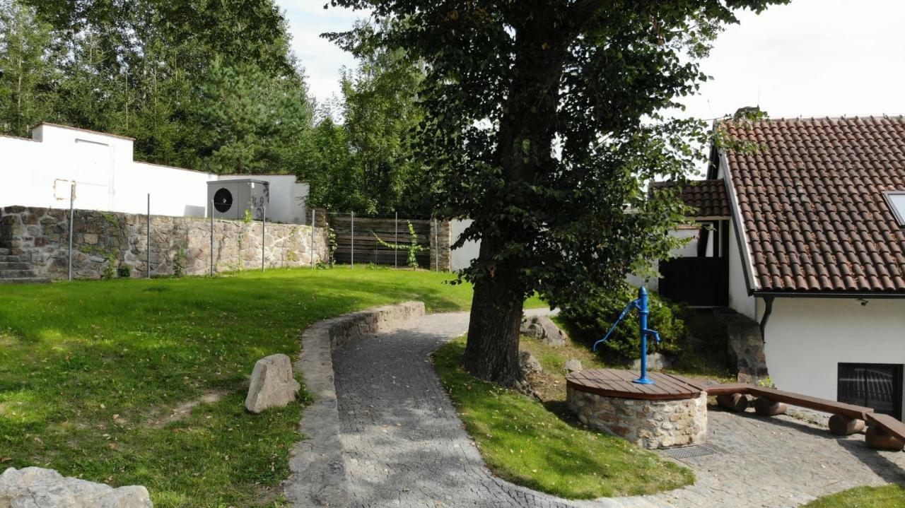 Отель Statek Cesky Dvur Postupice Экстерьер фото